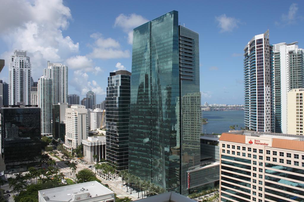 Dharma Home Suites Brickell Miami At One Broadway Exterior foto